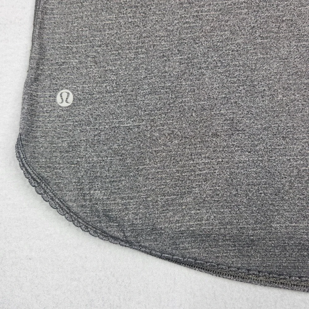 Lululemon 105F Singlet Tank‎ Top Womens 6 Grey Racerback Yoga Running Gym